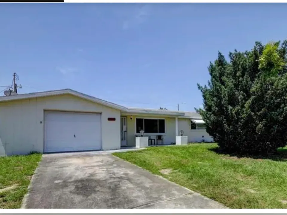 5439 Shell Dr