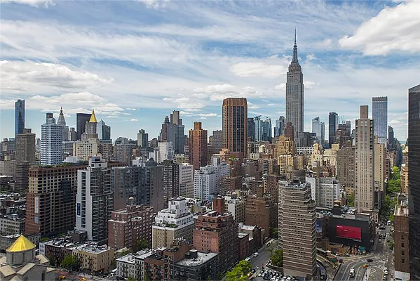 Rented by Domus Realty | media 27