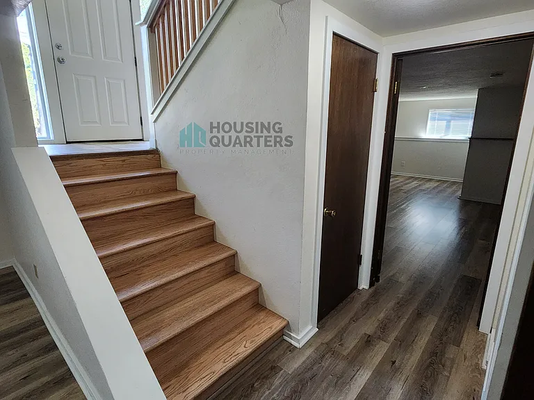 3318 S Bernard St — Photo 15