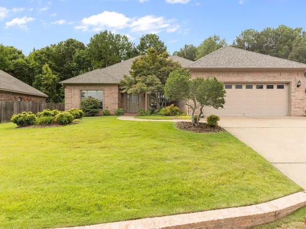 148 Orleans Dr, Maumelle, AR 72113