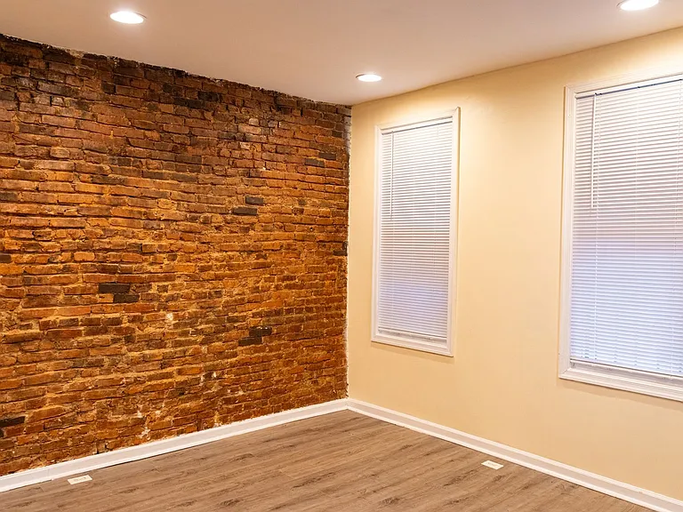 505 Denison St — Photo 15