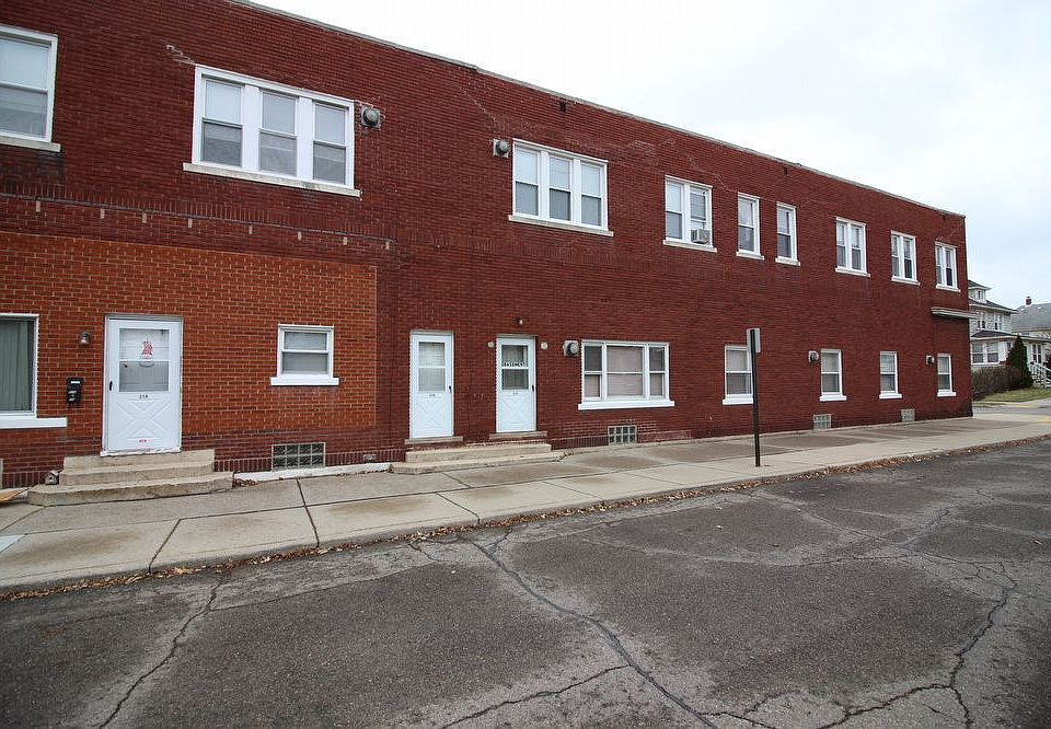 1st image of 214 Davis St APT 3