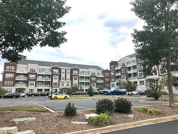 3rd image of 3872 S Lake Dr Unit 203