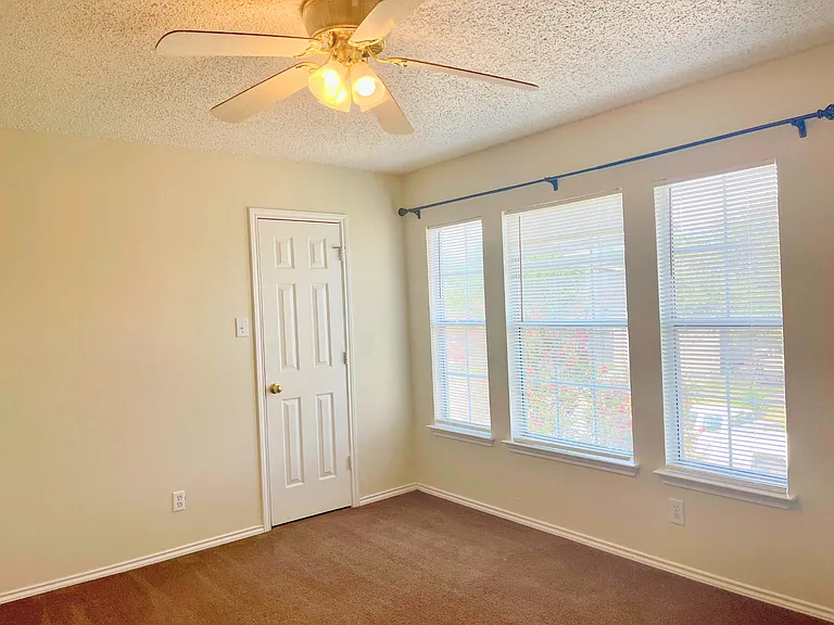 7306 Daulton Rdg — Photo 15