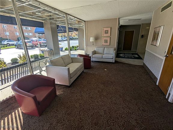 3rd image of 12520 Edgewater Dr APT 1208