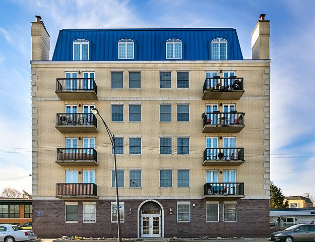 1st image of 5978 N Lincoln Ave APT 4C
