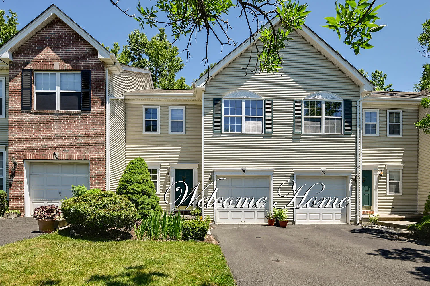 504 Canterbury Way photo 1