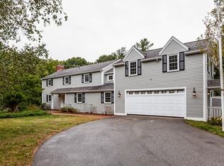 11 Rockwood Heights Rd, Manchester, MA 01944