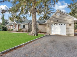 160 Private Rd, East Patchogue, NY 11772