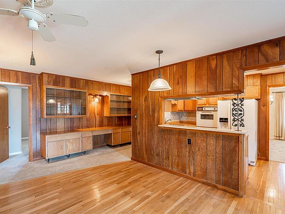 3rd image of 106 Plum St