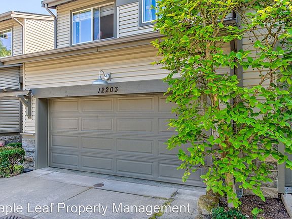 3rd image of 12203 NE 103rd Ln