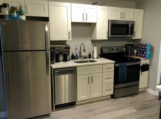 16 Holland Ave APT 101, Braddock, PA 15104