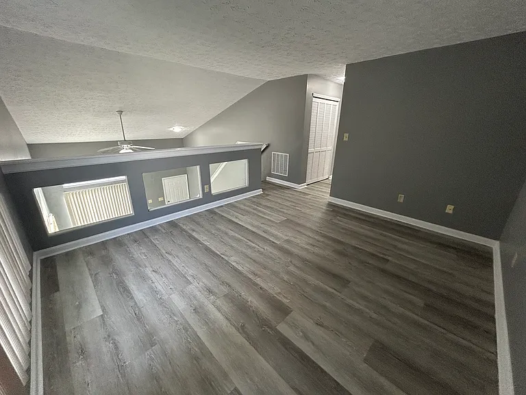 9952 Worthington Blvd — Photo 13