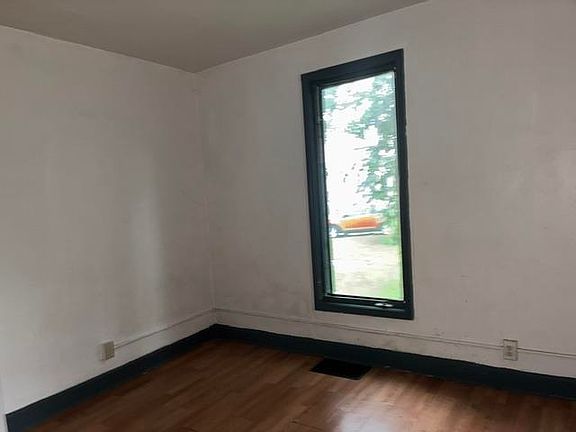 5th image of 2109 Preston St