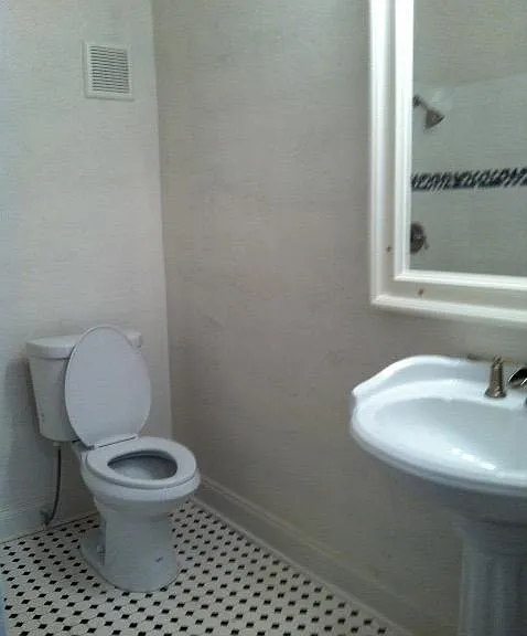 919 N Grandview Ave #2 — Photo 8