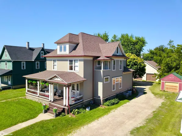 1137 West St, Grinnell, IA 50112