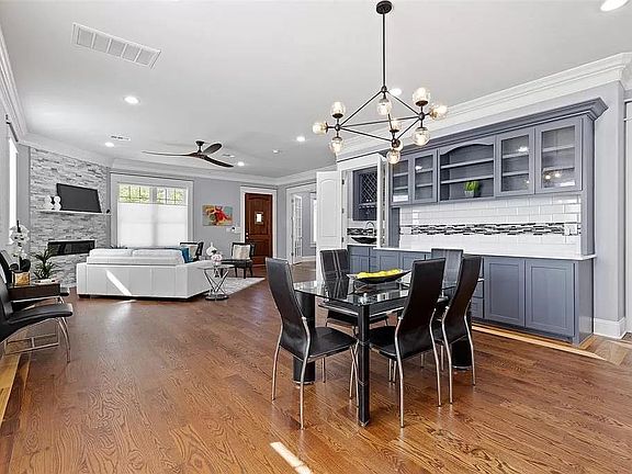 4th image of 331 W Brooklyn Ave