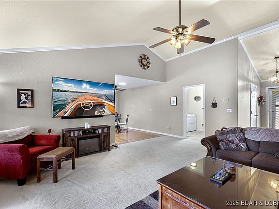 4th image of 277 Brentwil Blvd