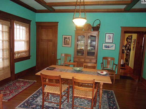 4th image of 715 E Avenue A