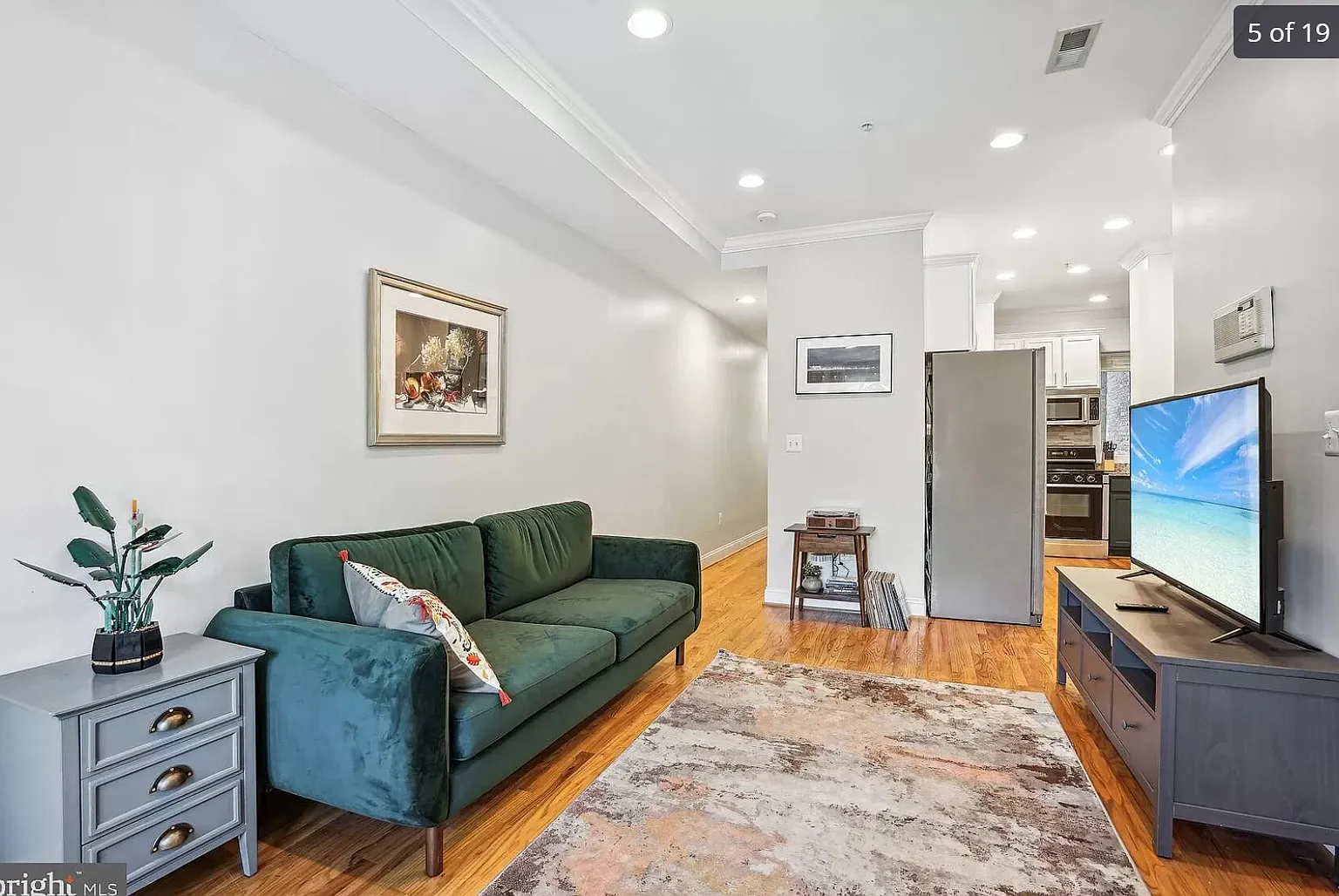 2 bed, 1.5 bath, 807 sqft, $2,850 — Photo 1