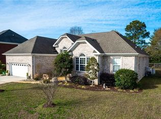 424 Trotters Ln, Chesapeake, VA 23322