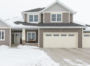 4824 2nd St SW, Moorhead, MN 56560