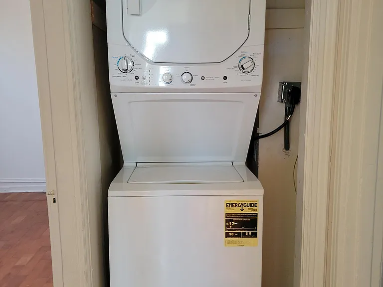 111 Iona Ave #2 — Photo 15
