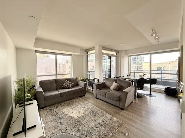 26 Gibbs Rd W, Toronto, ON