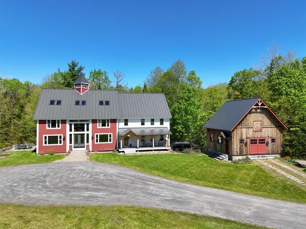 29 Dashney Road, Burke, VT 05832