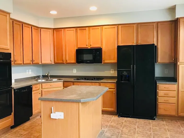 12453 Rose Path Cir — Photo 7