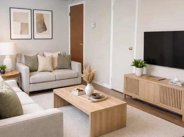 327 3rd St #37, Coopersburg, PA 18036