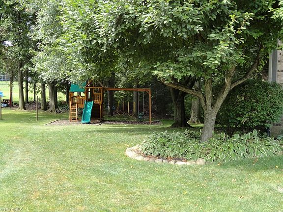 2nd image of 321 Orchard Ct