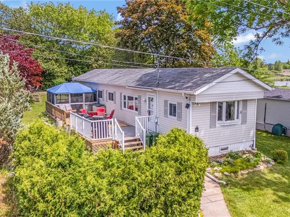 49 Park St, Wellesley, ON N0B 2M0