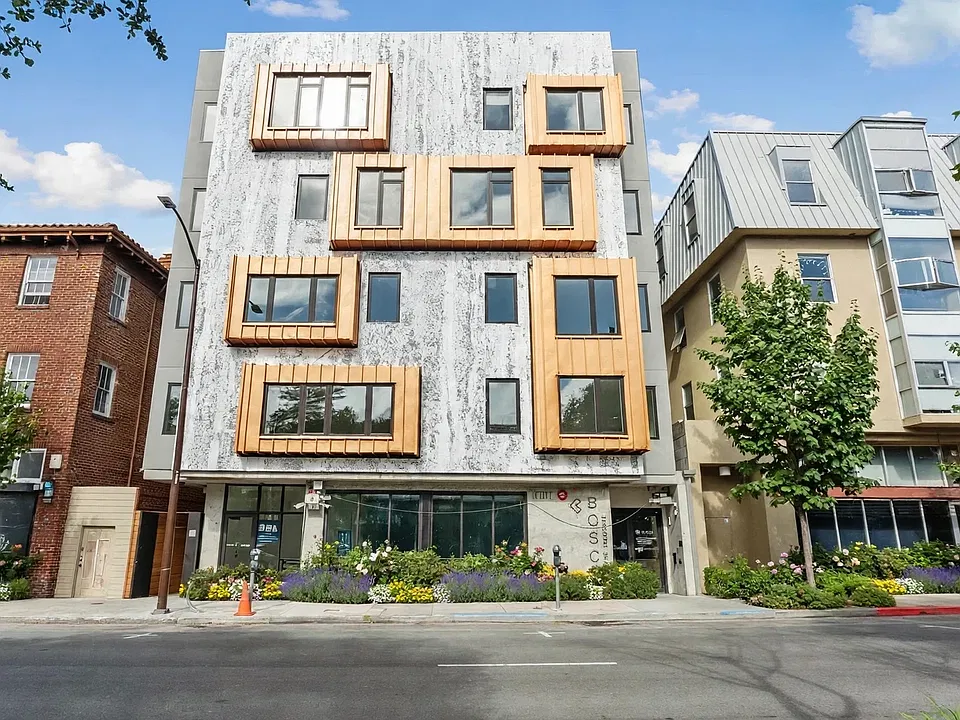 Building Photo 5