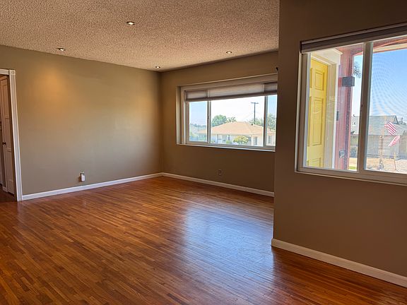 3rd image of 1812 Brockwell Ave