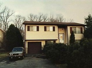 25 Marlin Dr, Norwalk, CT 06854