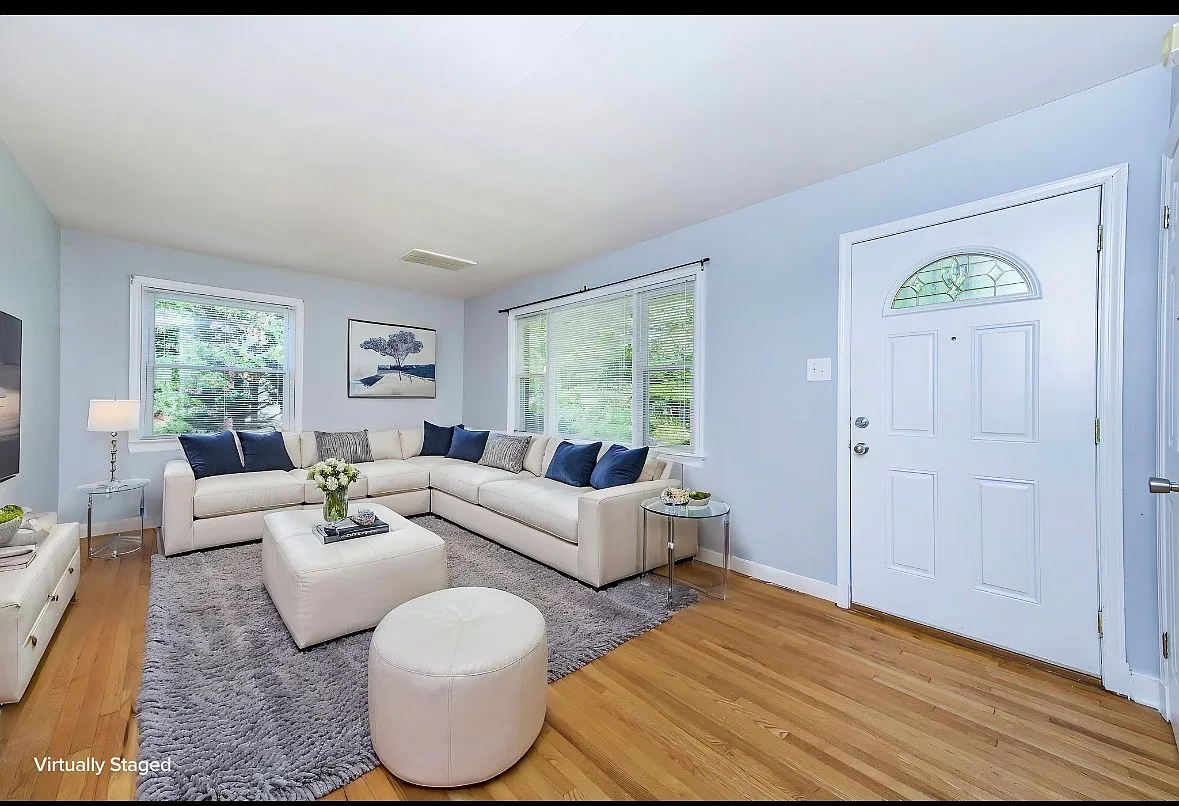 3 bed, 1.5 bath, 1032 sqft, $1,695 — Photo 4