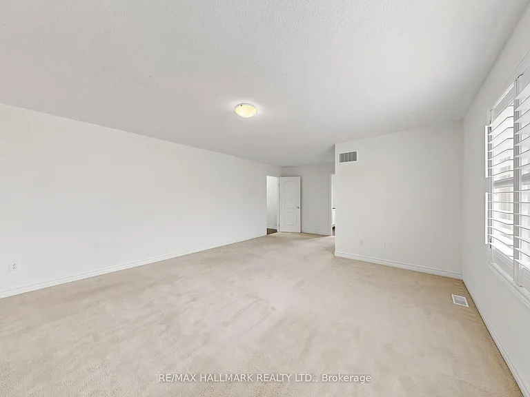 72 Middlecote Dr — Photo 26