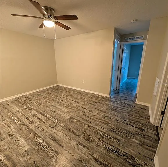 4630 Ashburn Square Dr — Photo 23