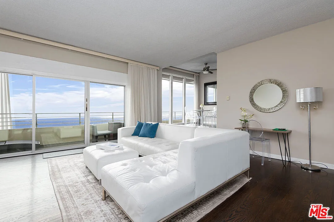 2 bed, 2.0 bath, 1100 sqft, $9,360 — Photo 1