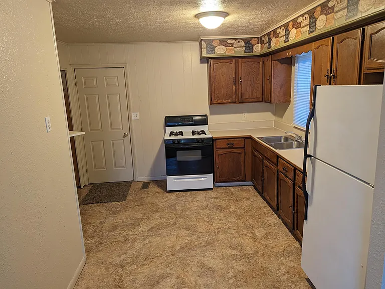 312 Mohawk St — Photo 18