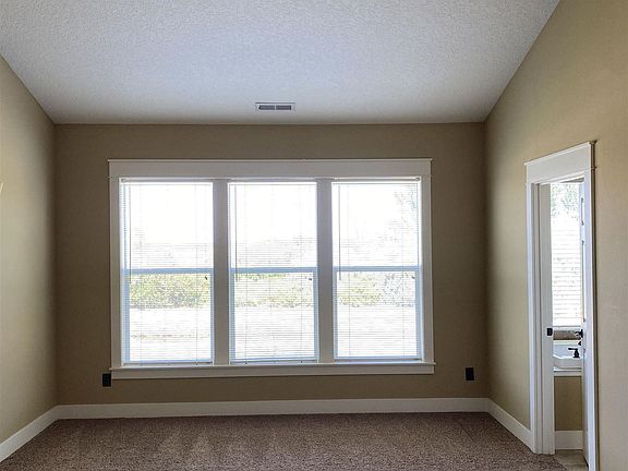 5th image of 1371 Cowiche Ct