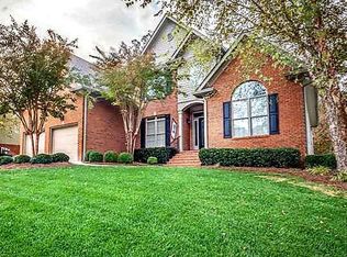 11183 Captains Cove Dr, Soddy Daisy, TN 37379