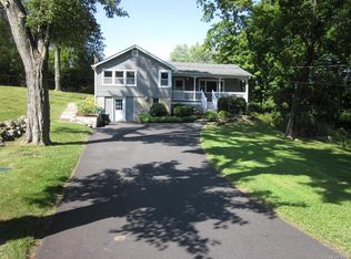 8 Stonewall Rd, Monroe, NY 10950