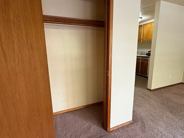 4119 11th Ave NE #1003 — Photo 3