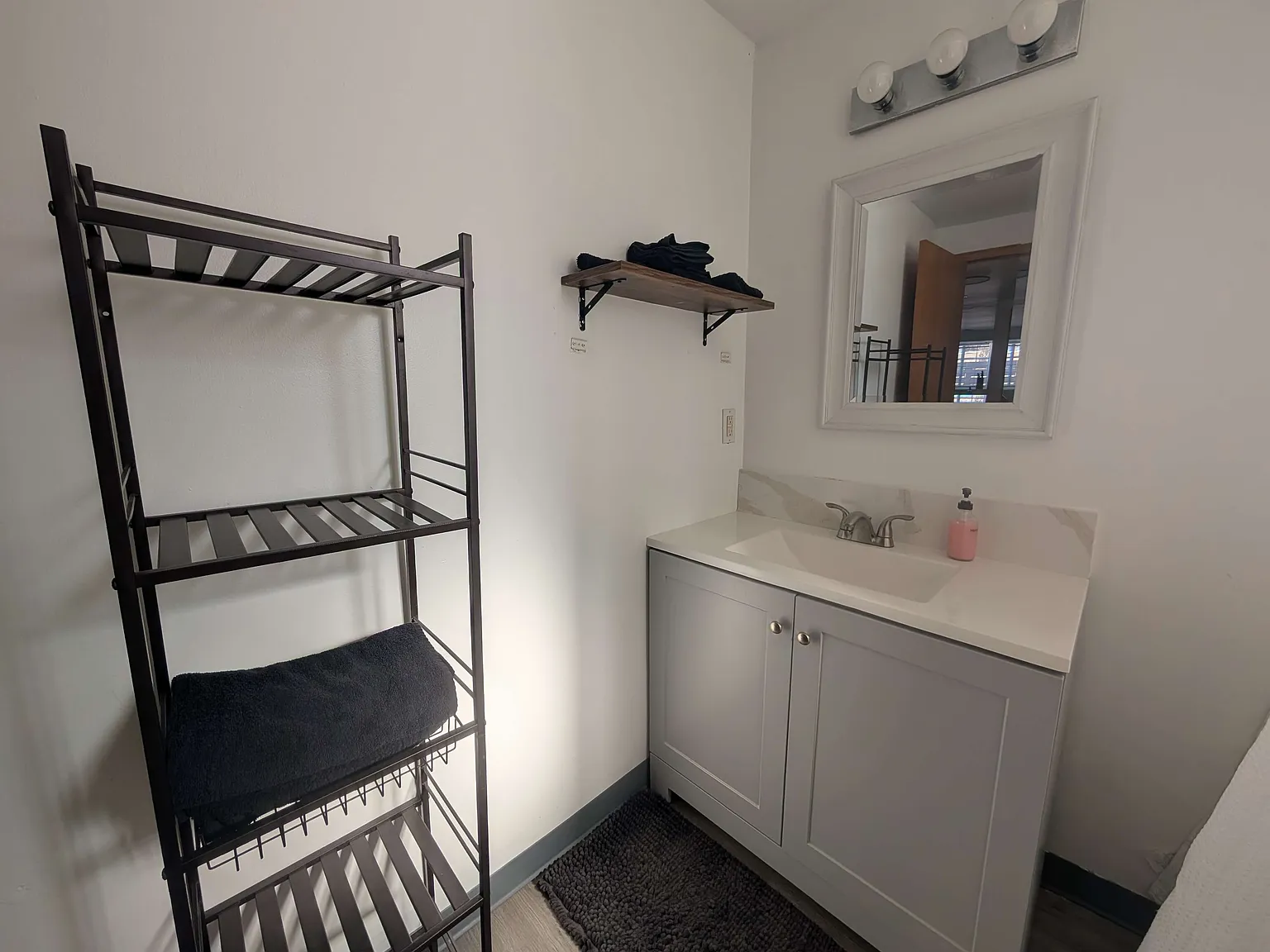 1 bed, 600 sqft, $1,550 — Photo 2