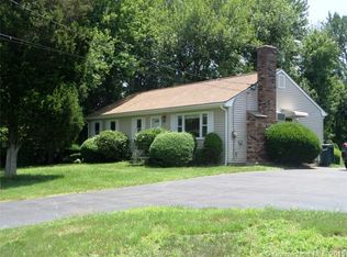 1324 Boston Post Rd, Old Saybrook, CT 06475
