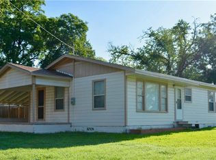 1001 E Broadway St, Winnsboro, TX 75494