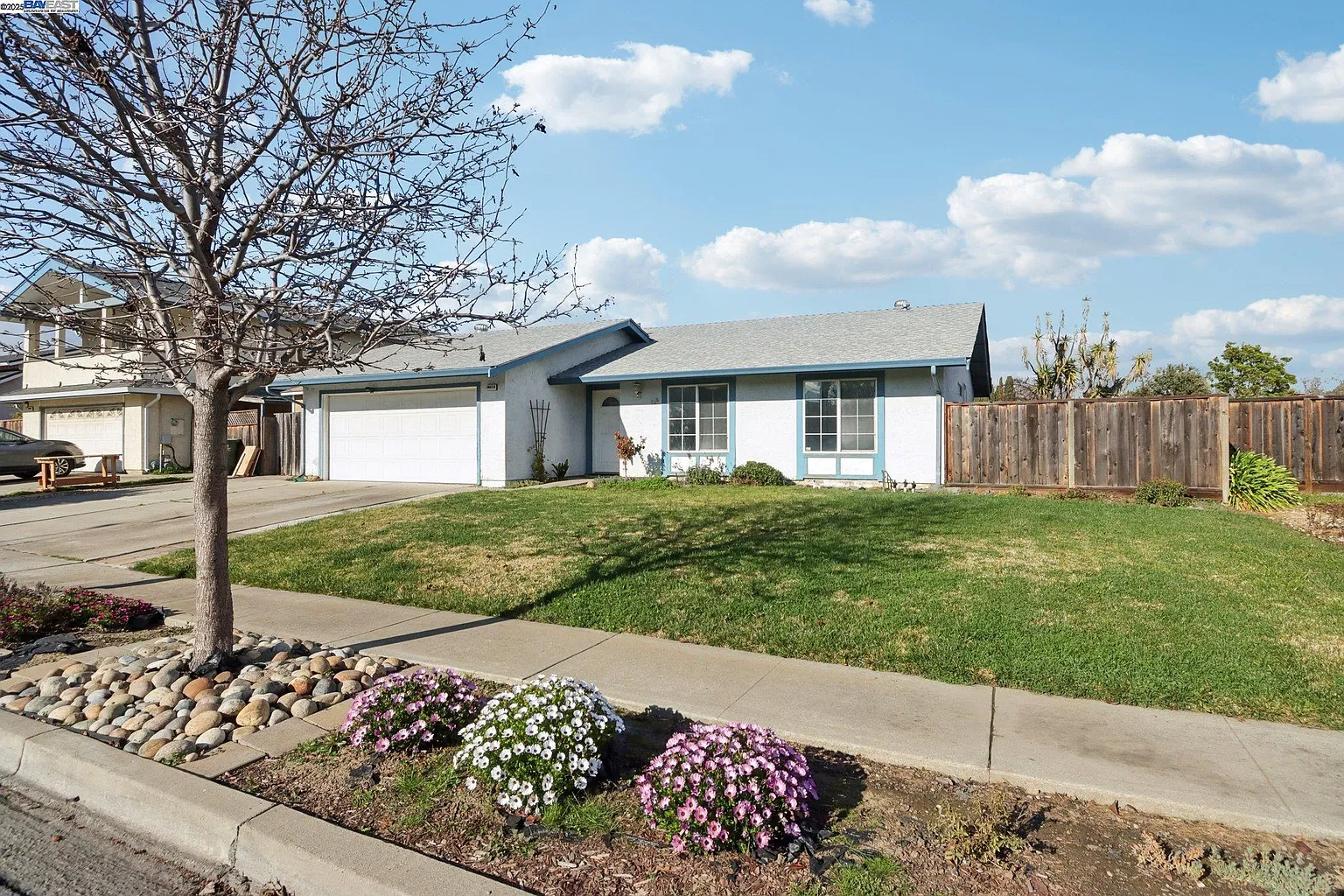 36458 Spruce St photo 1
