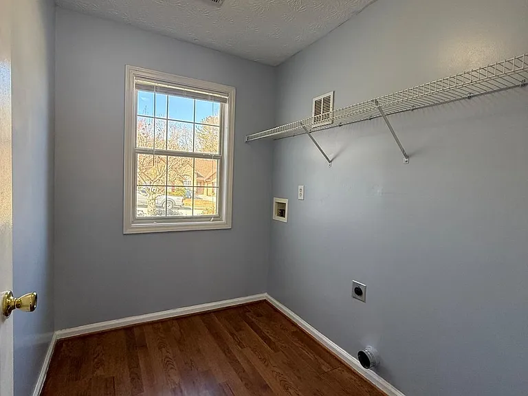 2029 Manor Oak Ln — Photo 19